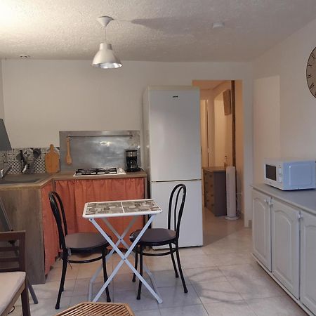 La Ferme De Manon Apartment Montferrat  ภายนอก รูปภาพ