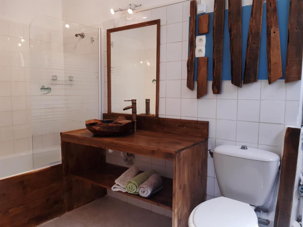 La Ferme De Manon Apartment Montferrat  ภายนอก รูปภาพ