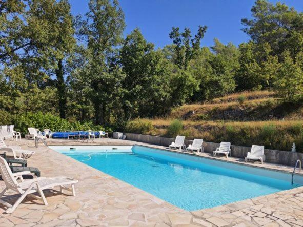 La Ferme De Manon Apartment Montferrat  ภายนอก รูปภาพ