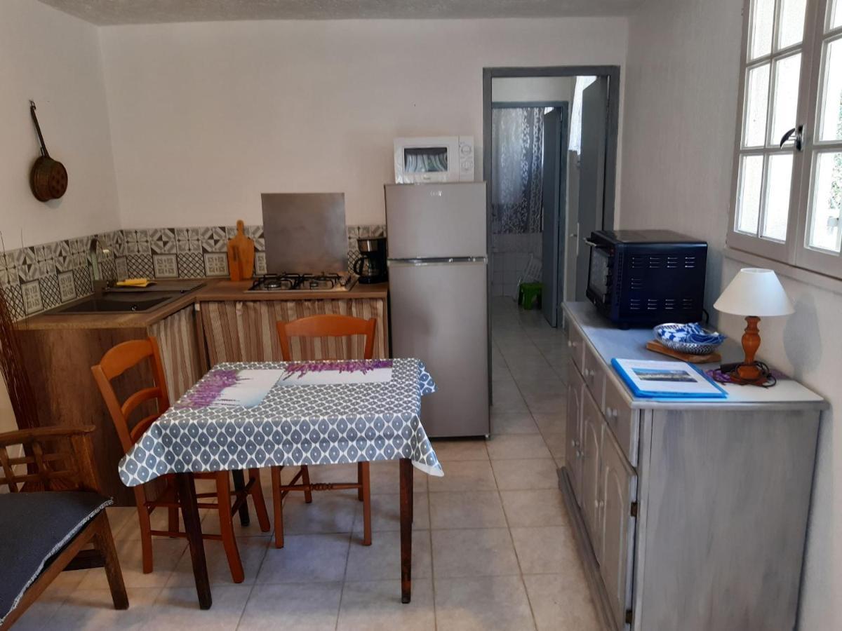 La Ferme De Manon Apartment Montferrat  ภายนอก รูปภาพ