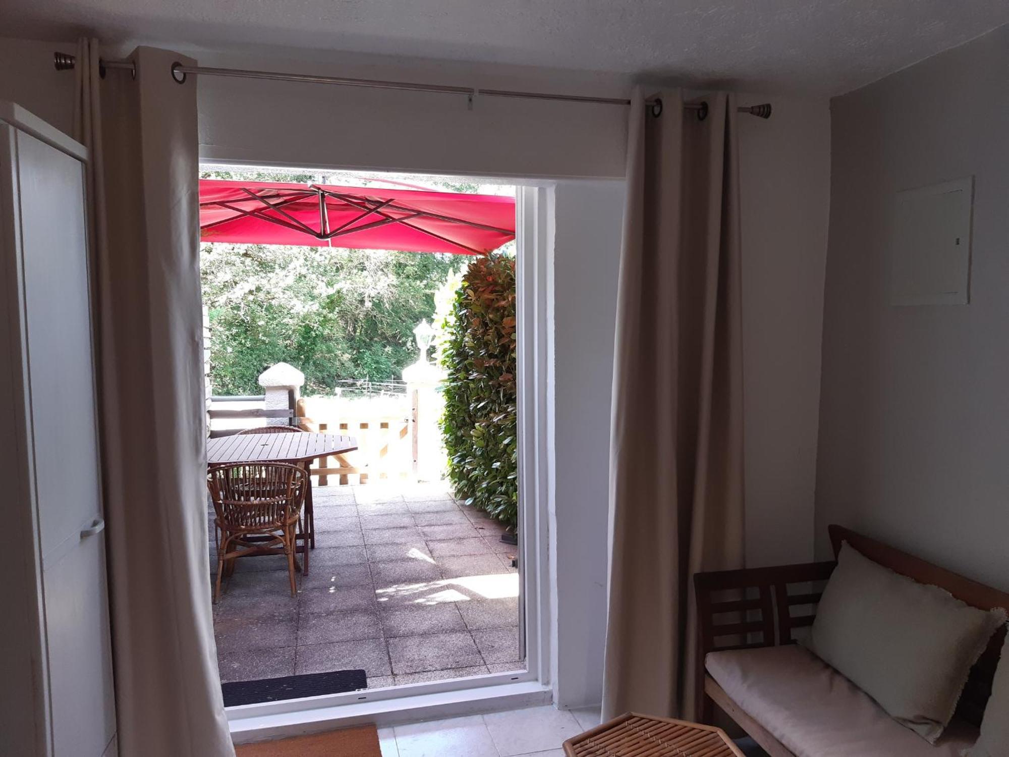 La Ferme De Manon Apartment Montferrat  ภายนอก รูปภาพ