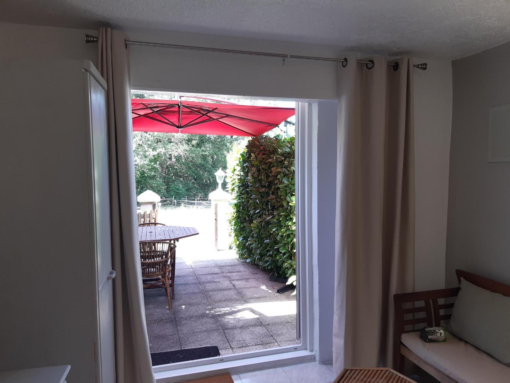La Ferme De Manon Apartment Montferrat  ภายนอก รูปภาพ